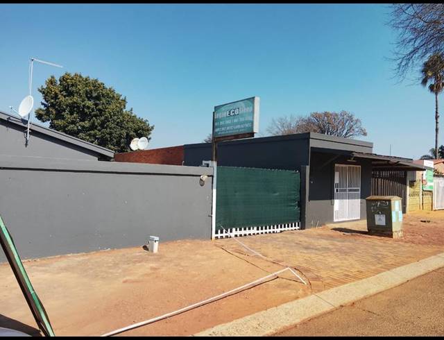 BUSINESS FOR SALE IN KEMPTON PARK WEST